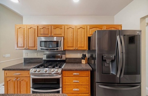 Palm Harbor House | Peaceful Family Vacation! Private pool, jacuzzi