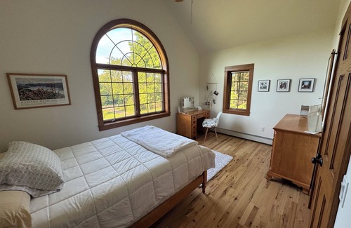 Bangor Other | Peaceful Farmhouse outside of South Haven - 2 bedrooms.