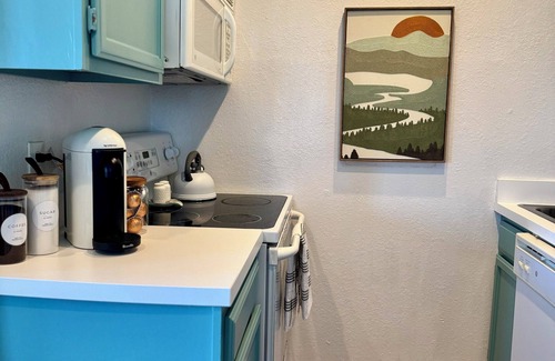 Corpus Christi Condo | Peaceful first floor studio on North Padre Island only 5 minutes from the beach.