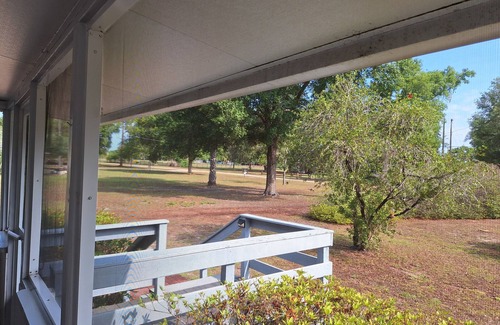 Ocklawaha House | Peaceful forest cottage meticulously updated for your comfort.