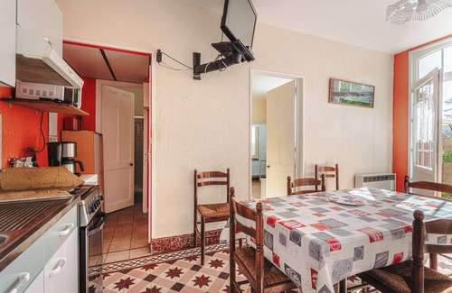 Saint-Trojan-les-Bains House | Peaceful Holiday Home with Private Courtyard – Close to Beaches and Shops in Saint-Trojan