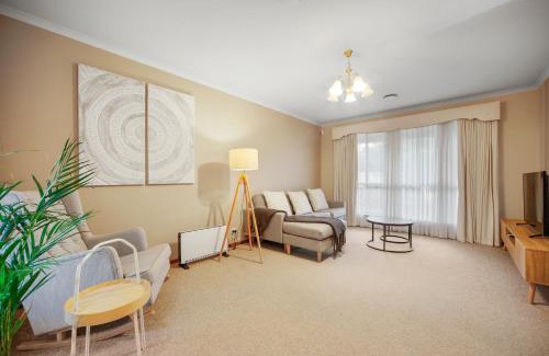 Hoppers Crossing House | Peaceful Garden location in Hoppers Crossing