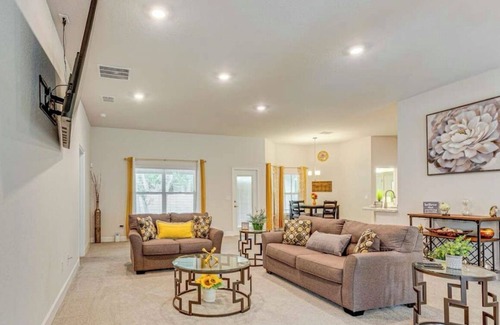 Silver Springs House | Peaceful getaway near The World’s Equestrian Center, Rainbow/Silver Spring Park