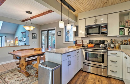 Goshen Cottage | Peaceful Goshen Cottage w/Screened Porch & Views!