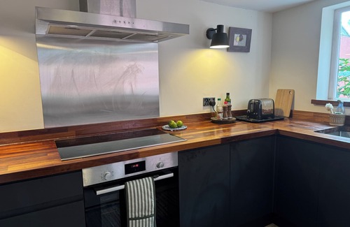 Old Town Hastings House | Peaceful Hastings old town hideaway