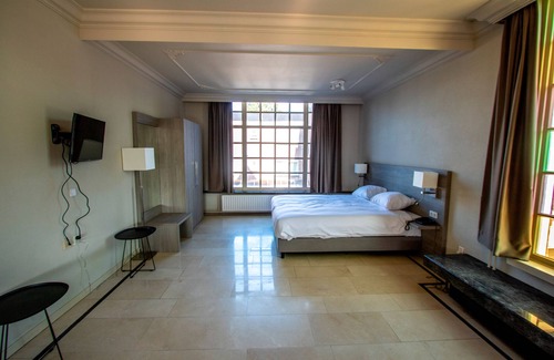 Bergen Hotel | Peaceful Haven for Families | Just Steps from Nature Trails & Dune Walks