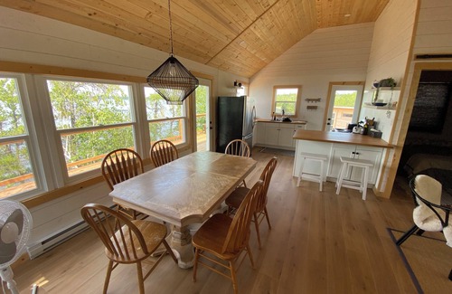 Manitoba Cabin | Peaceful Heights - Lakefront Cabin on Beautiful Betula Lake