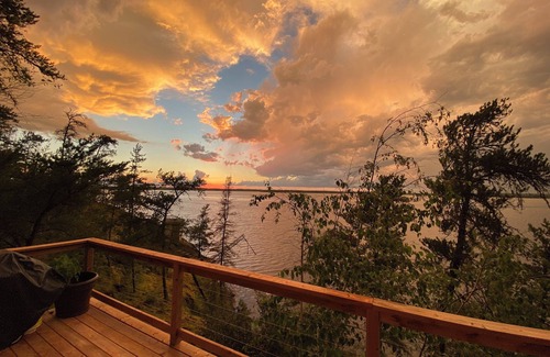 Manitoba Cabin | Peaceful Heights - Lakefront Cabin on Beautiful Betula Lake
