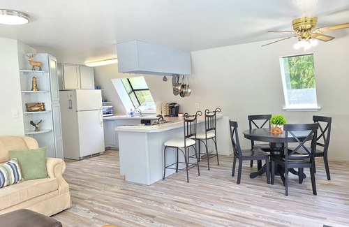 Gig Harbor House | Peaceful Hidden Gem, Couples Getaway- Gig Harbor