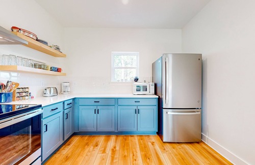 Dauphin Island House | Peaceful hideaway with modern interior & spacious balcony - adjacent to the dune