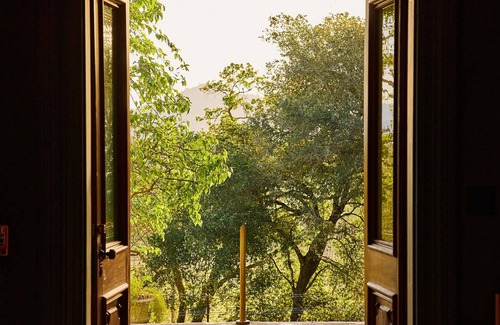Healdsburg House | Peaceful Hilltop Room Near Healdsburg Dining & Wineries