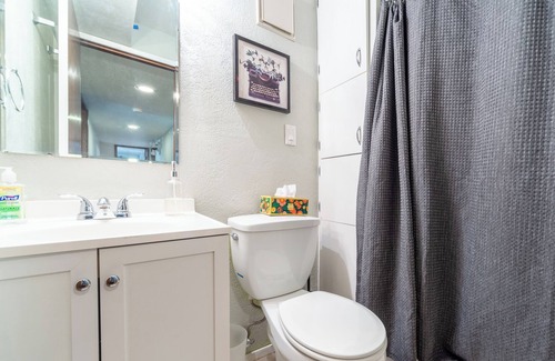 Waller House | Peaceful Home 4BR 3BA - Game Room