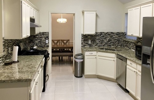 Barker House | Peaceful home away from home
