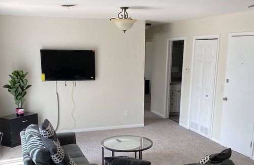 Lansing Apartment | Peaceful home away from home!