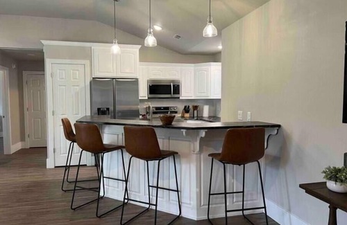 Fayetteville House | Peaceful Home close to I-49 and Razorback Stadium