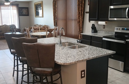 Estrella Mountain Ranch House | Peaceful home in Estrella Mountains with beautiful lake for walking