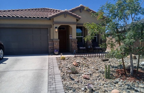 Estrella Mountain Ranch House | Peaceful home in Estrella Mountains with beautiful lake for walking