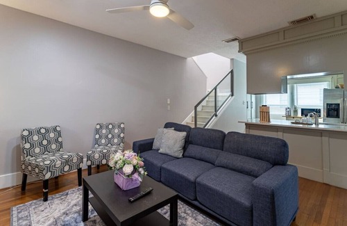 Neartown House | Peaceful home in Montrose