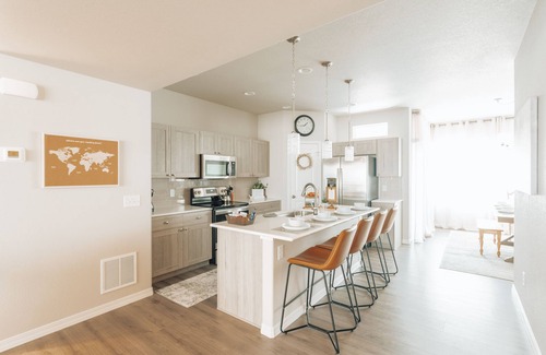 Cumbre Vista House | Peaceful home away from home in NE ColoradoSprings
