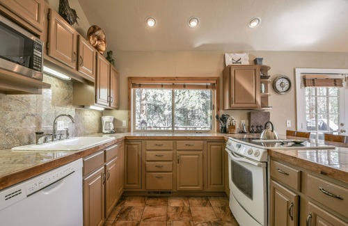 Mountain House House | Peaceful Home w/Hot tub/Yard!