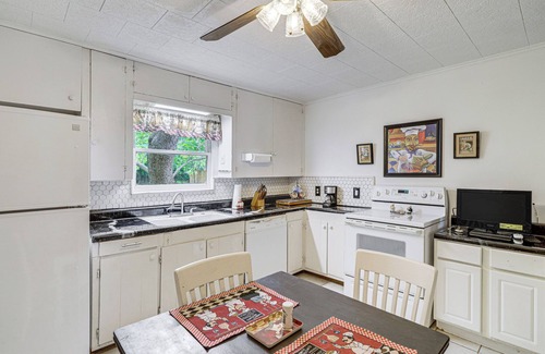 Kempwood House | Peaceful Home w/Yard: 13 Mi to Downtown Houston!