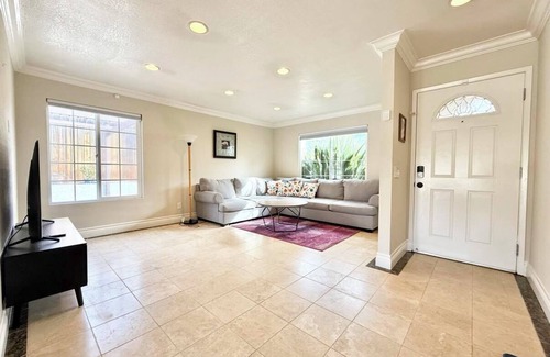 Midway House | Peaceful Home with Patio and Backyard in Escondido