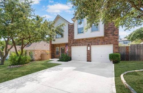 Stone Oak House | Peaceful Home with Big Yard