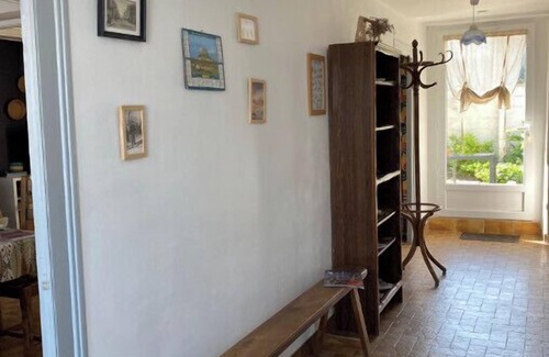 Le Vivier-sur-Mer House | Peaceful house with private outdoor space