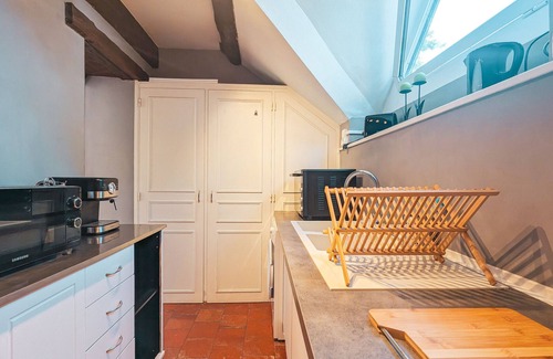 Chateauroux Cottage | Peaceful house in Châteauroux with garden and private parking