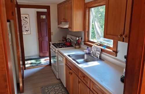 Menemsha House | Peaceful House on Menemsha Hill - 2 min from beach!