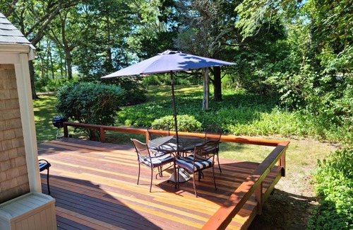 Menemsha House | Peaceful House on Menemsha Hill - 2 min from beach!