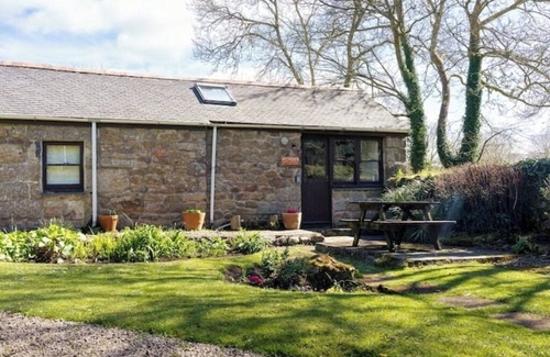 Castallack Cottage | Peaceful in the Lamorna Valley - walk to pub & sea