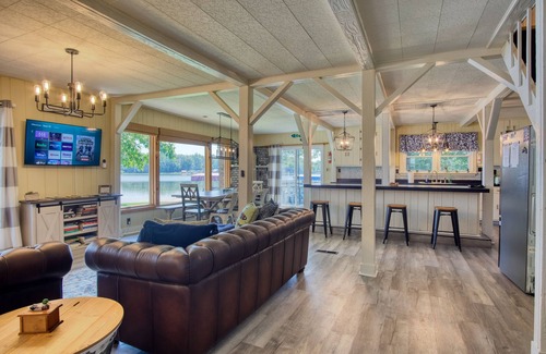 Deedsville House | Peaceful Lake House - Brand New Remodel