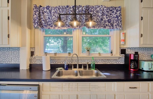 Deedsville House | Peaceful Lake House - Brand New Remodel