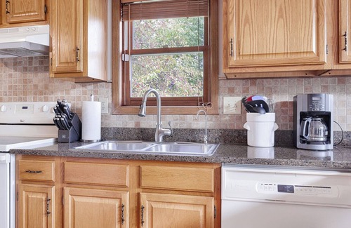 Athens House | Peaceful lakefront haven in the Catskill mountains, two fire pits, four.