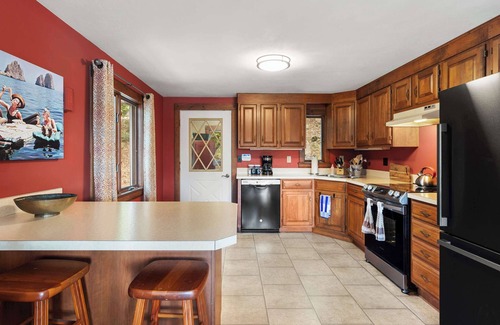 New Durham House | Peaceful Lakefront Retreat Stunning Views Hot Tub Private Dock