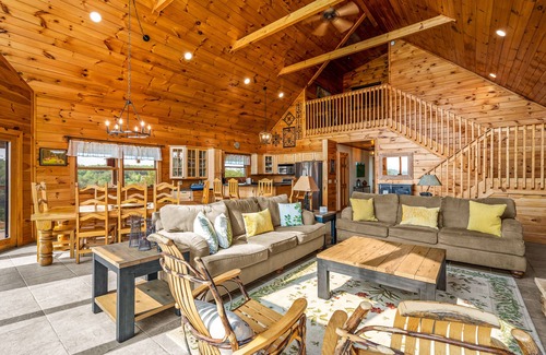 Sevierville Cabin | Peaceful Lakefront Cabin with Stunning Mountain Views, Rec Room on Douglas Lake