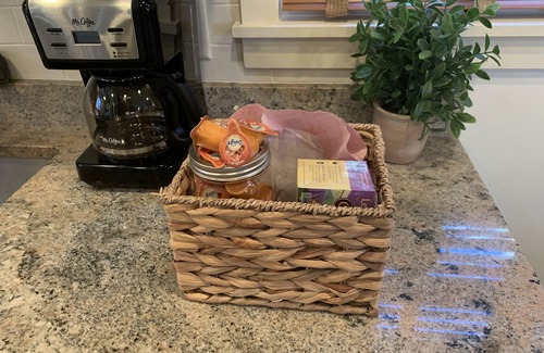 Nuangola Cottage | Peaceful Lakeview Cottage near Ski Resorts