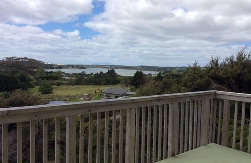Mangawhai Cottage | Peaceful location. Fantastic estuary views.