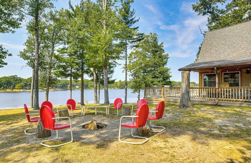 Branch Cottage | Peaceful Long Lake Cottage w/Deck, Dock & Kayaks!