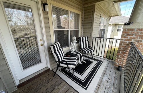 Westover Apartment | Peaceful Luxurious home w/Balcony