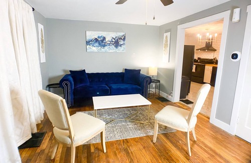 Trotwood House | Peaceful Luxury Newly Renovated 4 BR with Fire Pit