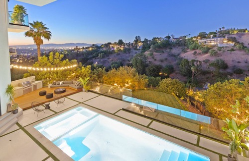 Studio City House | peaceful luxury retreat☁️pool+view+yard+musicstudio+gym☁️not your average rental