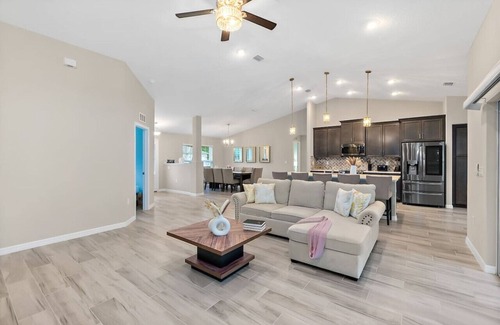 Palm Coast House | Peaceful modern home in Palm Coast near Shopping and Beaches!