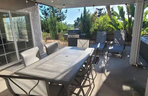 Mission Viejo House | Peaceful modern renovated house with hot tub