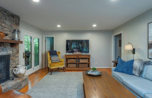 Montreat House | Peaceful Montreat Cottage with Winter Views