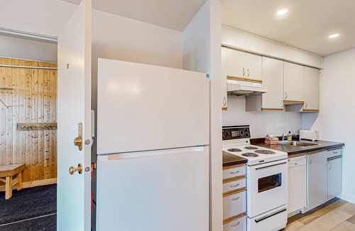 Big White Ski Resort House | Peaceful mountain suite with open layout, internet, & W/D - walk to the lifts