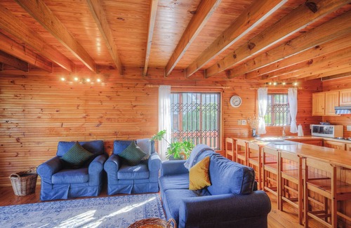 Fish Hoek House | Peaceful Mountain Home with Amazing Ocean Views and Power Backup