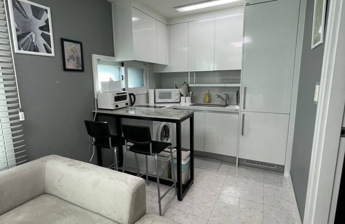 Yeoksam Apartment | Peaceful-Neat 1 BR apt @gangnamdaechi