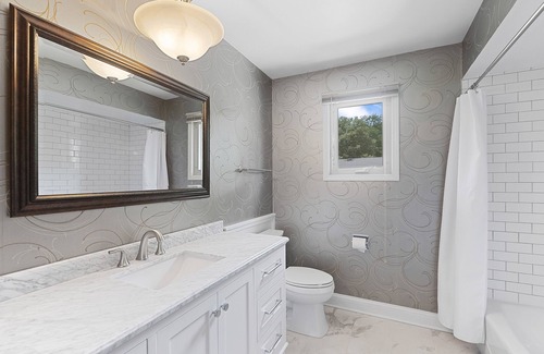 Homer Glen House | Peaceful Oasis
